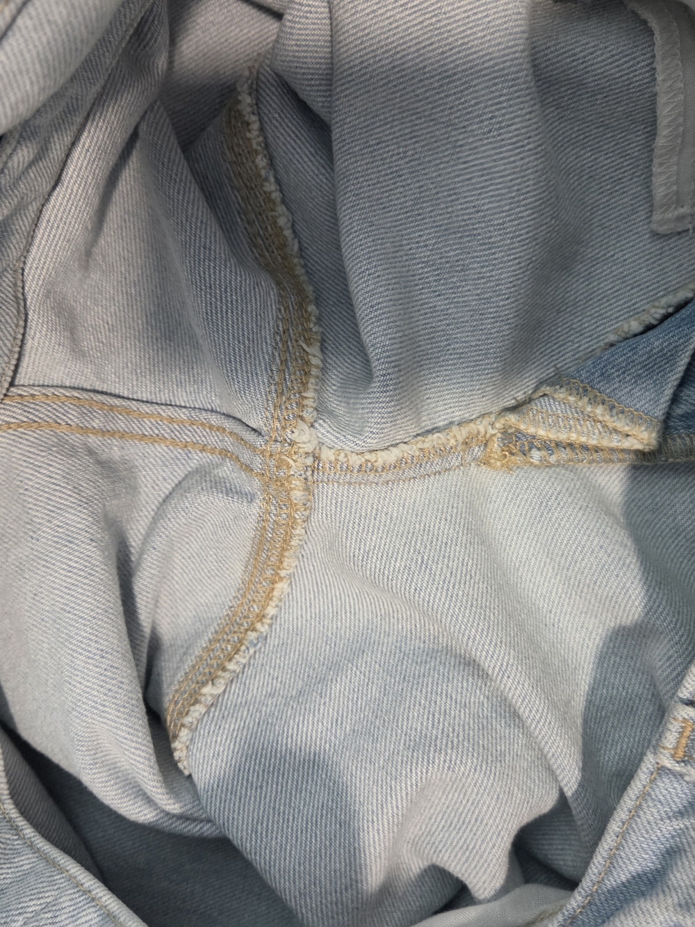 Universal Thread Light Blue Mid Rise Boot Cut Jeans - Picture 4 of 6